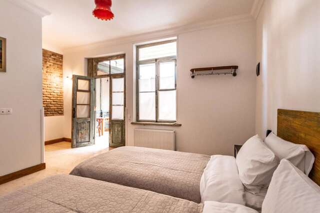 Отель Memoir Hotel Тбилиси-9